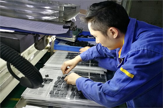 藍(lán)牙耳機(jī)模具廠——2018提前開(kāi)啟放假模式對(duì)廠家是否有影響？