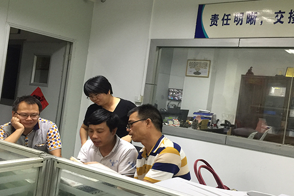 珠三角塑膠模具定制廠家，就是省心省力還省時(shí)！??！