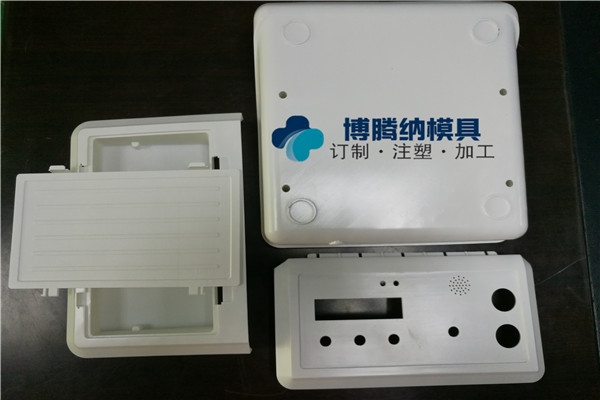 找模具加工廠，博騰納快速反應(yīng)為您解決問題