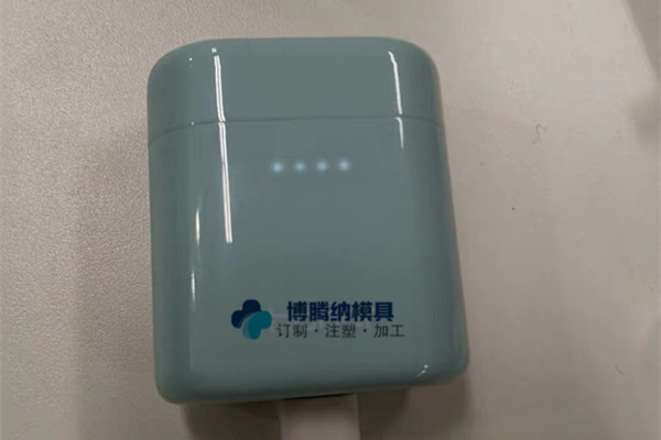 深圳藍(lán)牙耳機(jī)模具廠哪家行？博騰納獨(dú)家技藝有分模線你看不見(jiàn)！