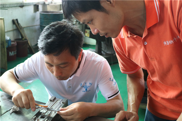 深圳塑膠模具廠——博騰納設(shè)立12道質(zhì)檢工序，品質(zhì)信得過！