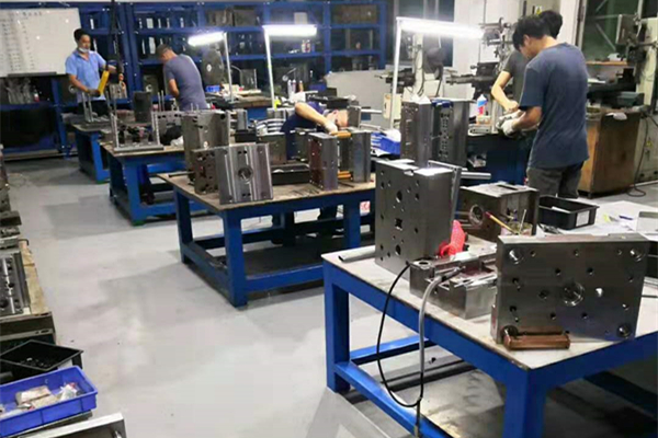 博騰納塑膠模具廠：121道質(zhì)檢工序，品質(zhì)信得過